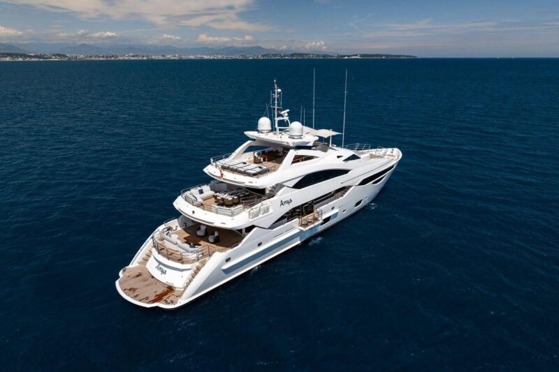 Sunseeker 131 Yacht (2015)