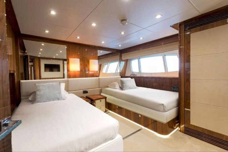 Sunseeker 131 Yacht (2015)